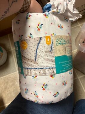 The Pioneer Woman White Floral Cotton Sheet Set with Blue Trim